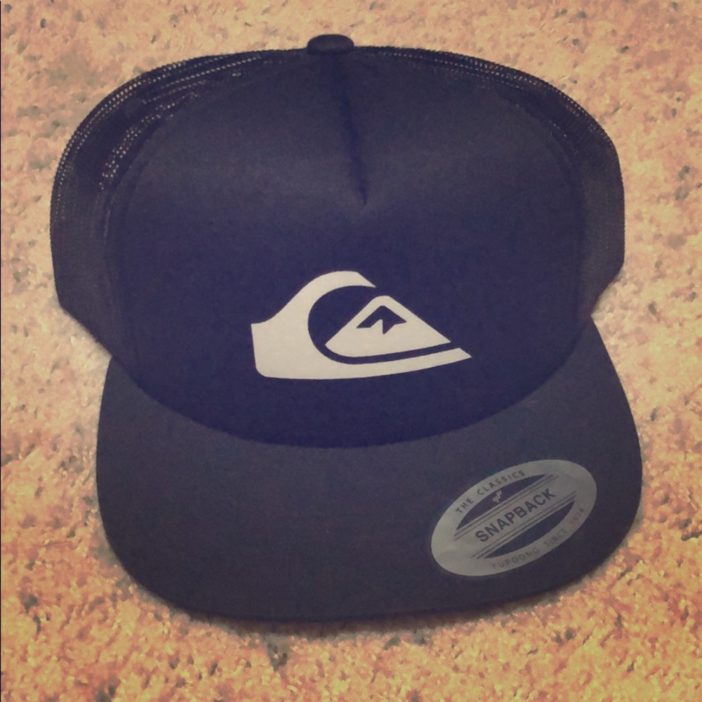 Quicksilver flat billed hat new